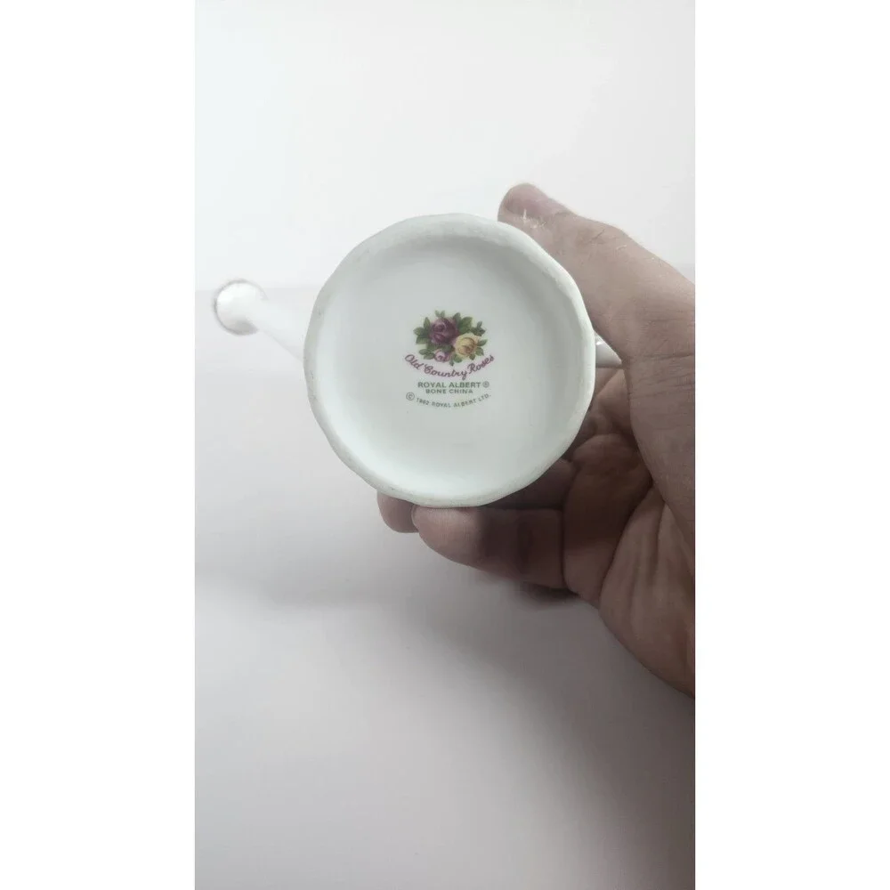 Royal Albert Old Country Roses Small Watering Can Long Spout EUC